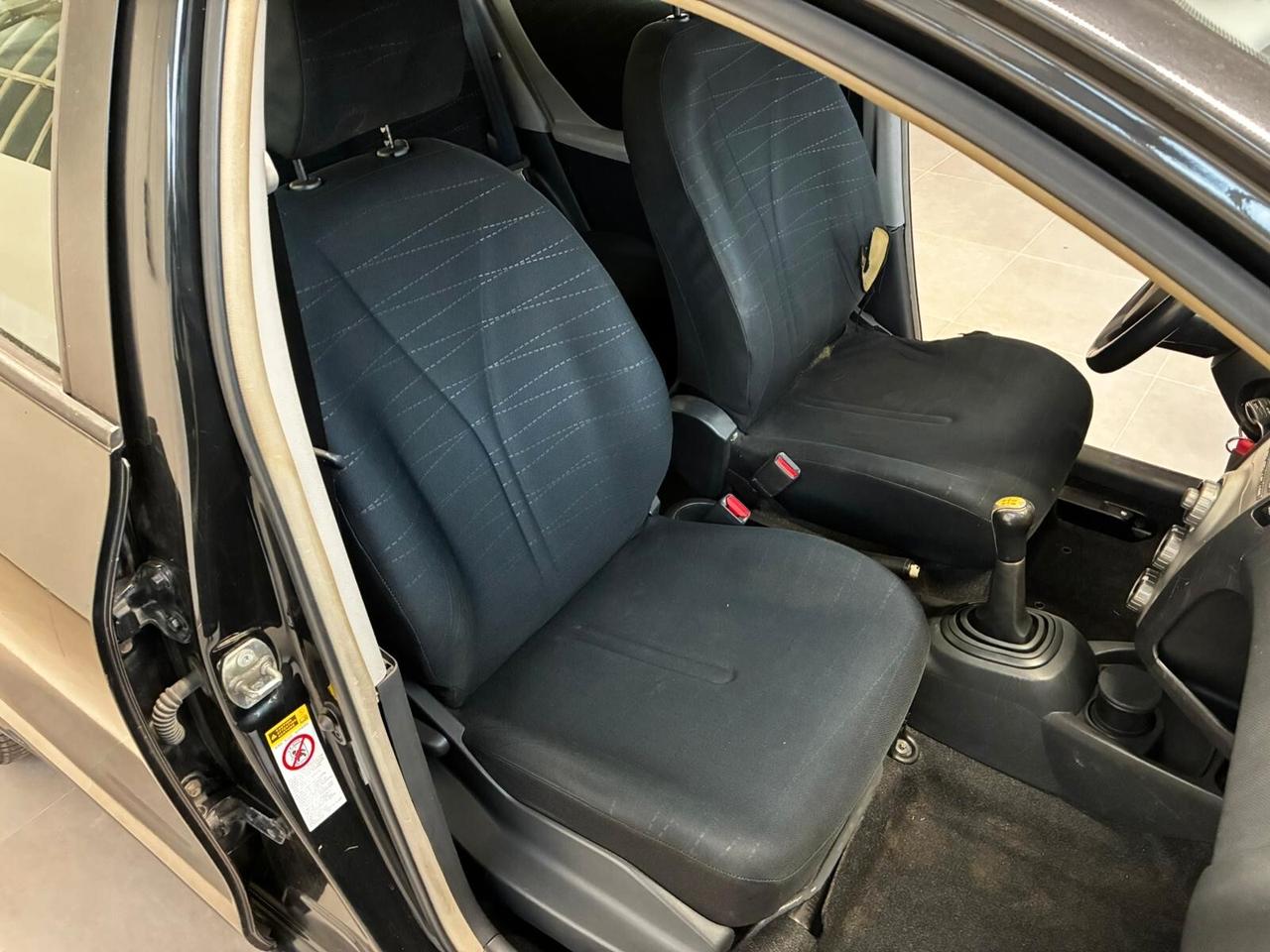 Toyota Yaris 1.3 BENZINA 5PORTE