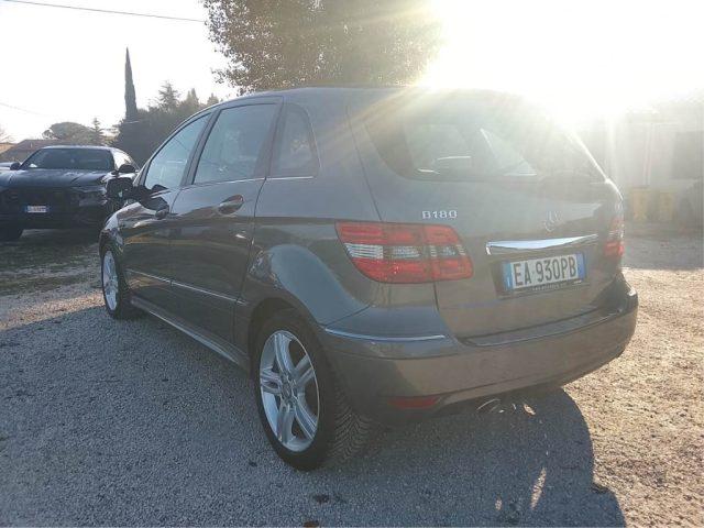 MERCEDES-BENZ B 180 CDI Premium