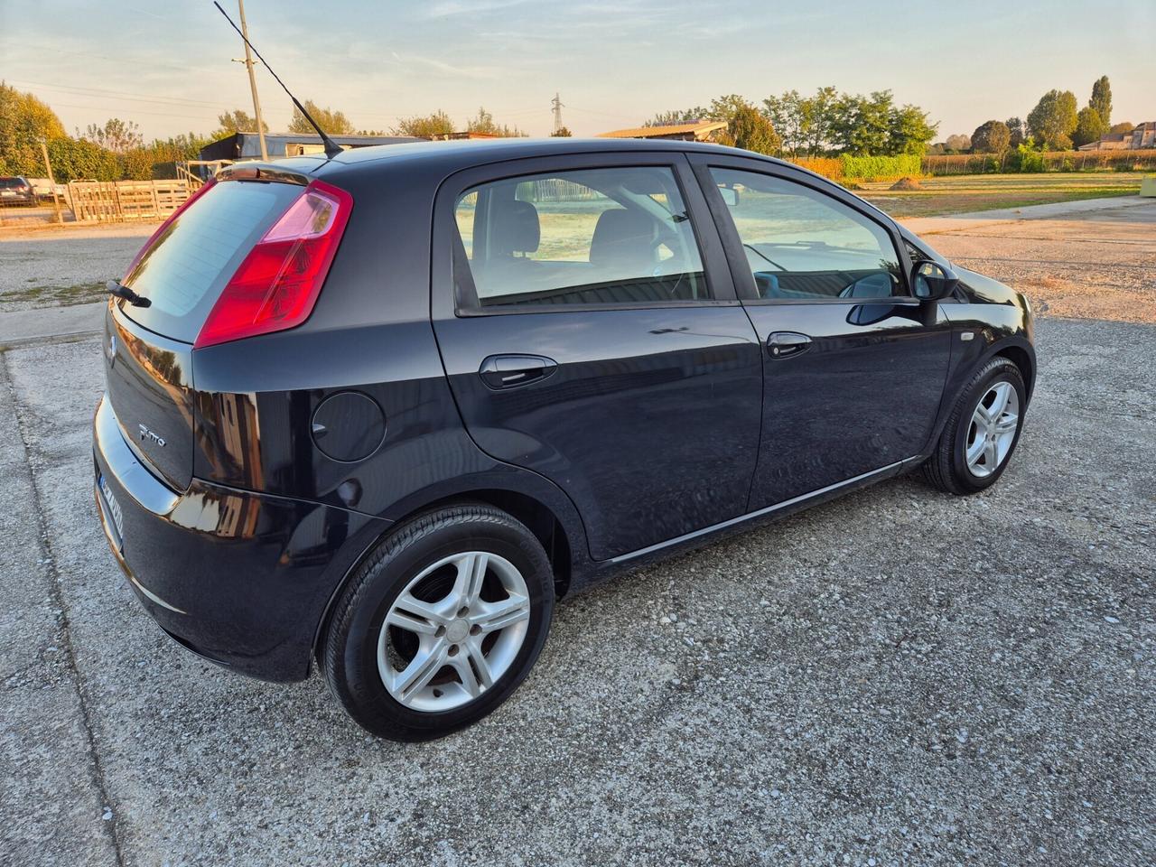 Fiat Grande Punto 1.4 benzina 95 cavalli neopatent