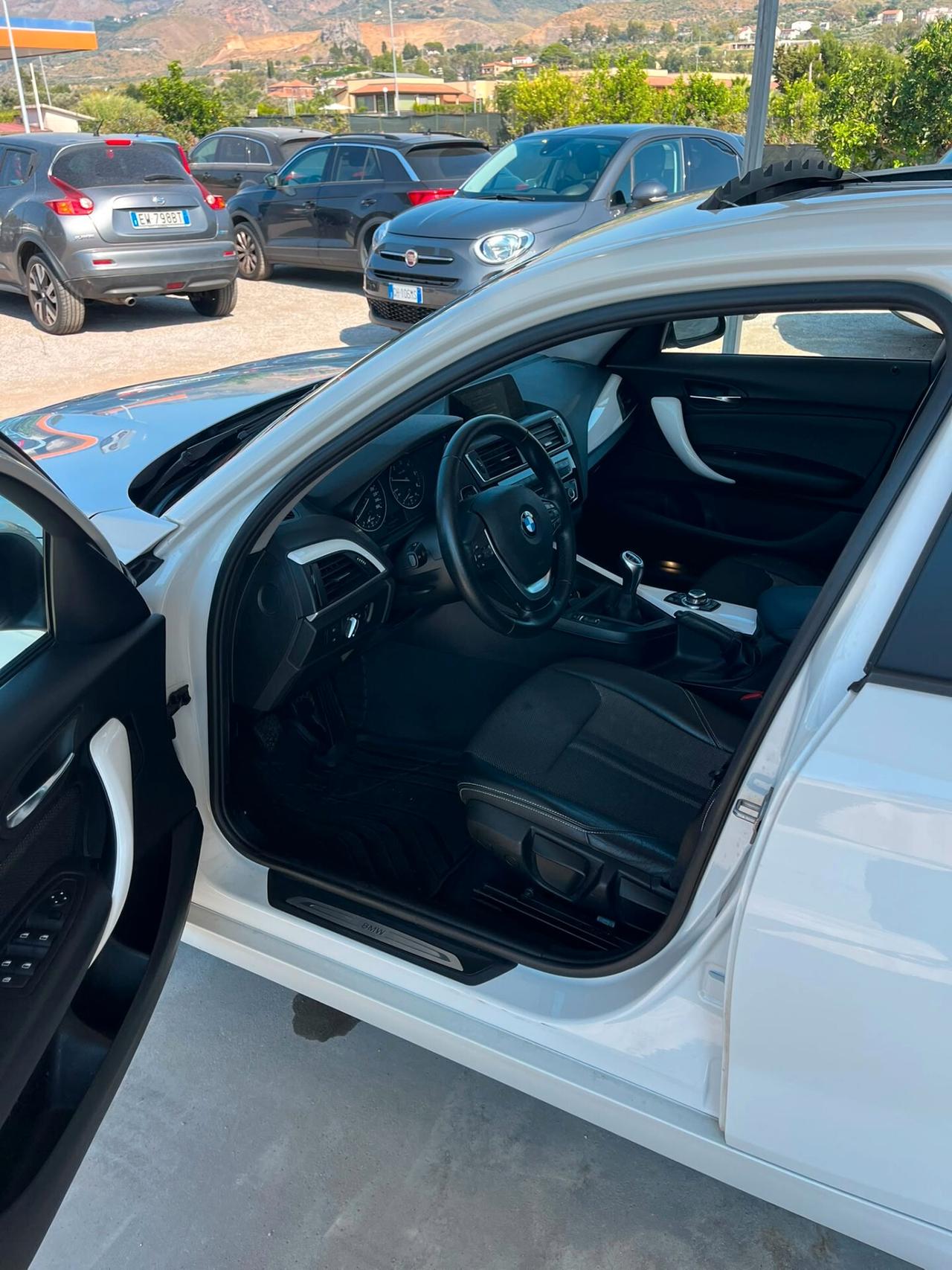 Bmw 118 118d 5p. Urban