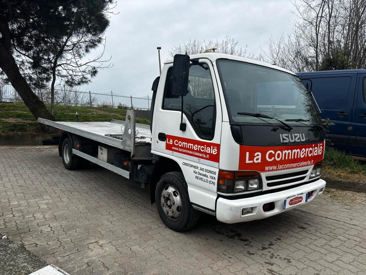 Isuzu NPR Isuzu Carro attrezzi port. utile KG2590