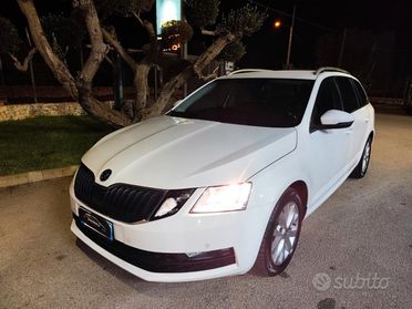 SKODA Octavia 2.0 DSG EXECUTIVE IVA DEDUCIBILE