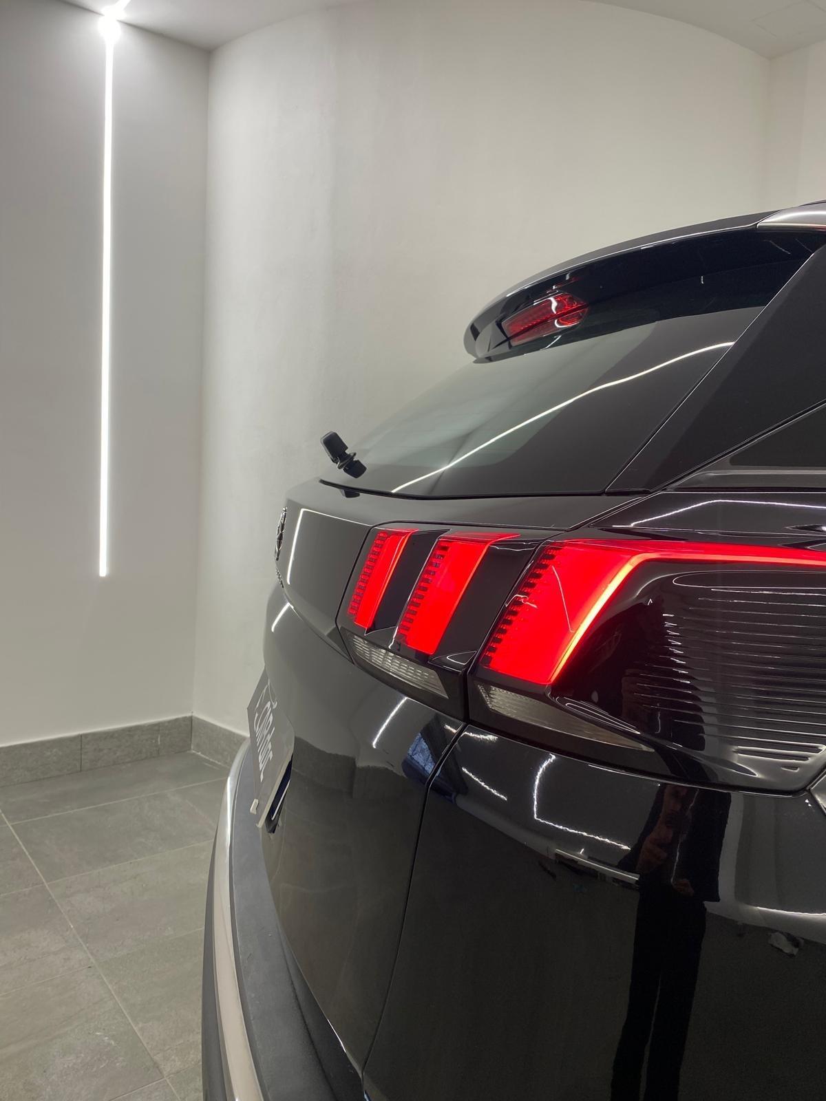 Peugeot 3008 BlueHDi 130 S&S EAT8 Business