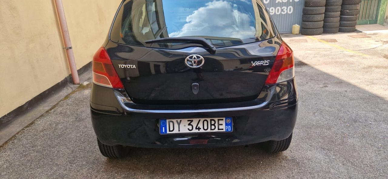 Toyota Yaris 1.0 5 porte Sol