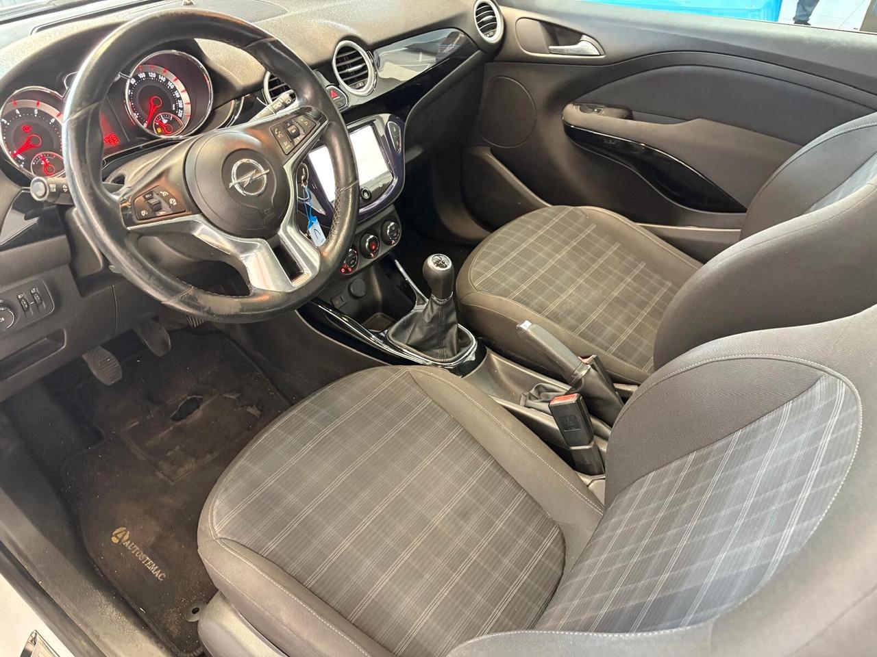 Opel Adam 1.2 70 CV Glam
