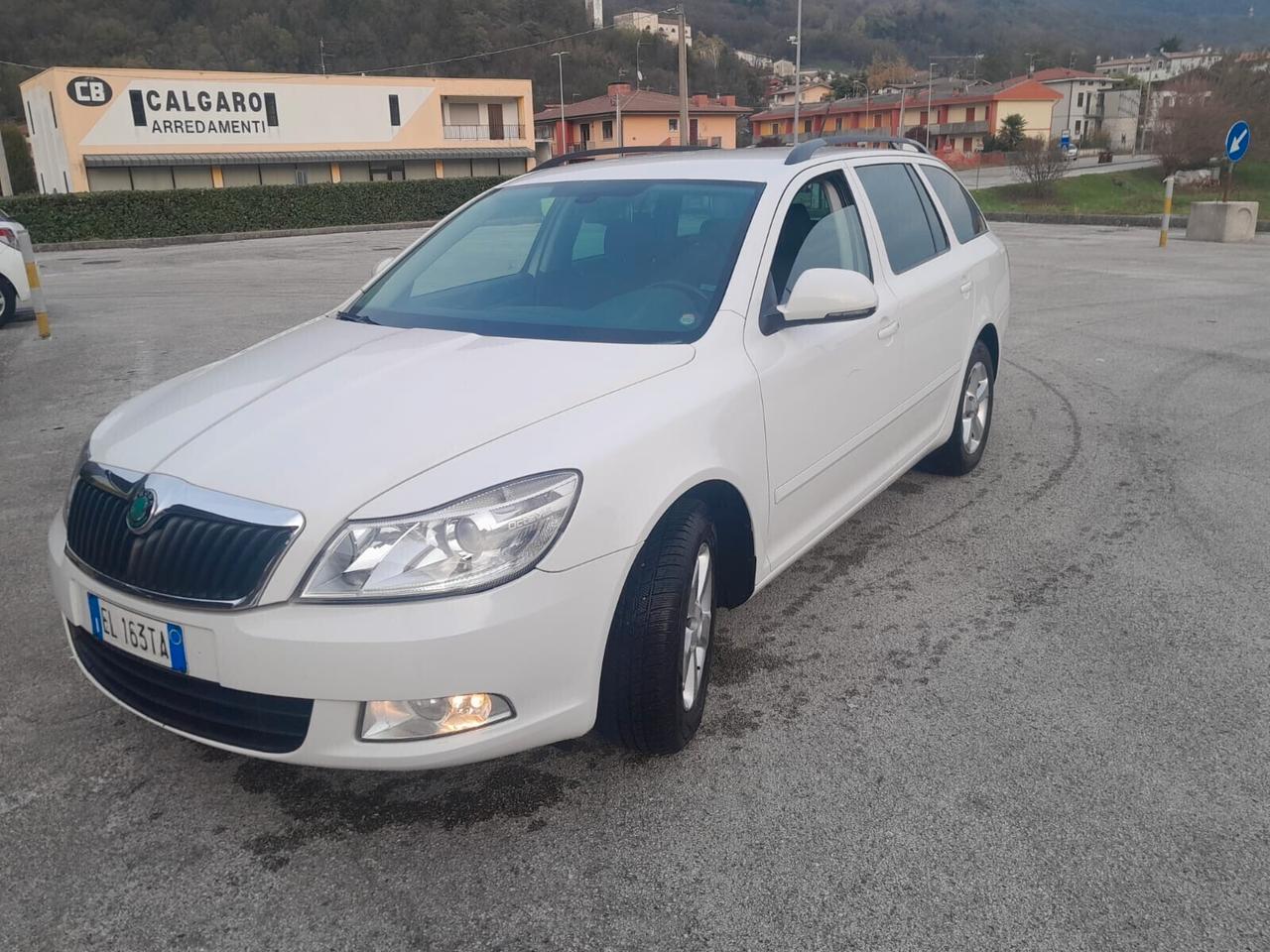 Skoda Octavia 1.6 TDI CR F.AP. Wagon Elegance