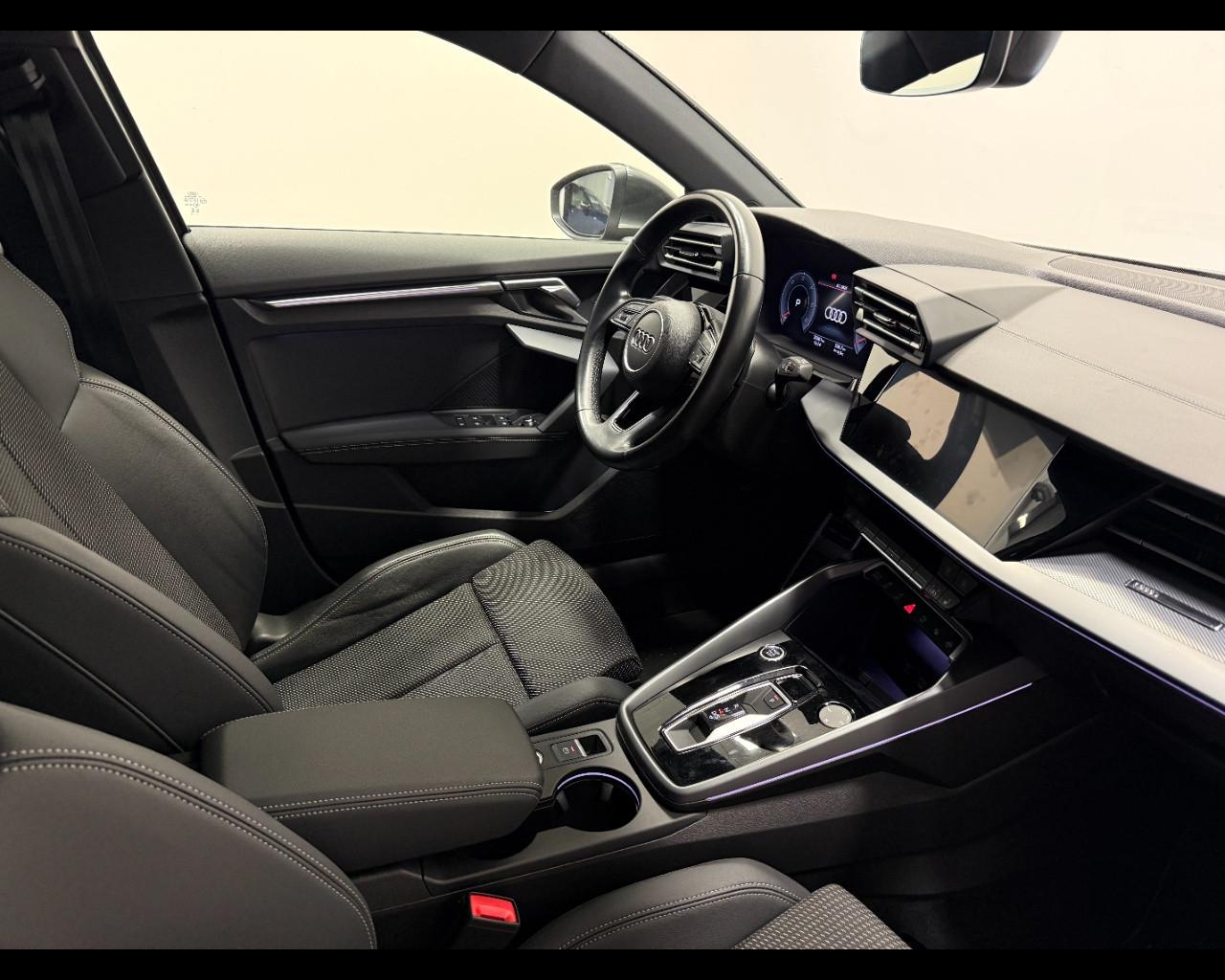 AUDI A3 SPORTBACK 35 TDI S-TRONIC S LINE EDITION