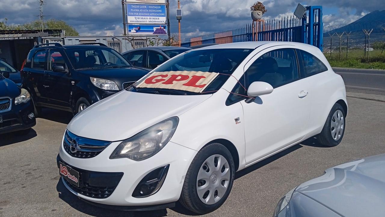 OPEL CORSA 1.2 BENZINA NEO PATENTATI