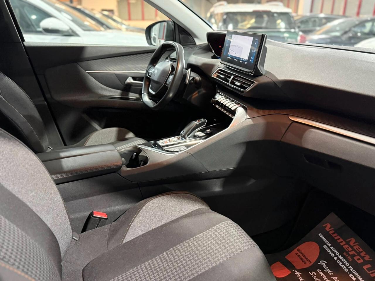 Peugeot 3008 Allure 1.5 BlueHDI 130cv 2021