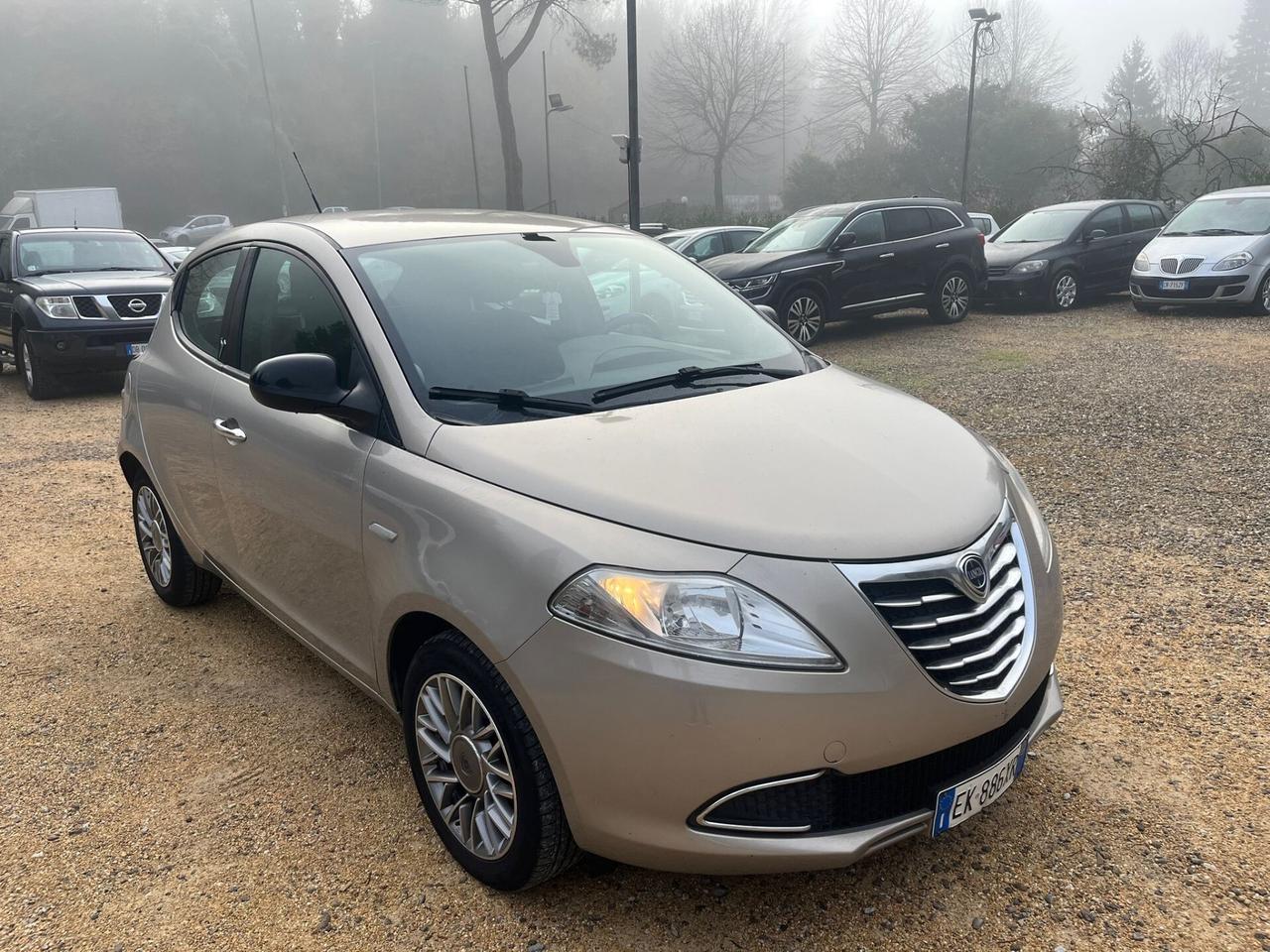 Lancia Ypsilon 1.3 Diesel - Neopatentati