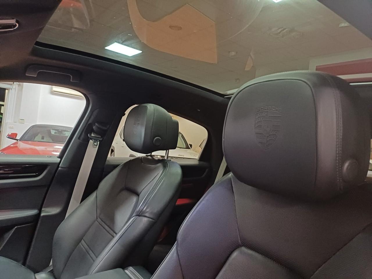 Porsche Cayenne 3.0 V6 Platinum Edition