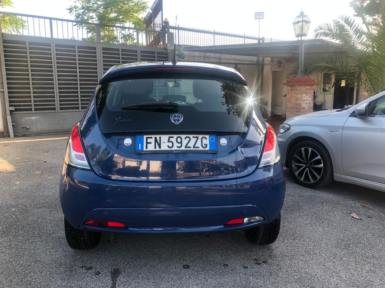 Lancia Ypsilon 1.2 69 CV 5 porte Unyca