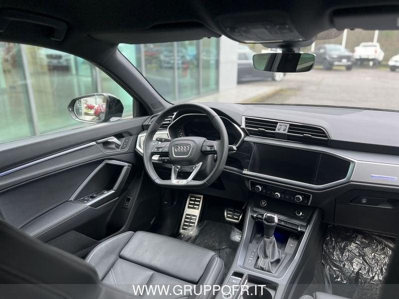 Audi Q3 35 TDI S tronic Identity Black