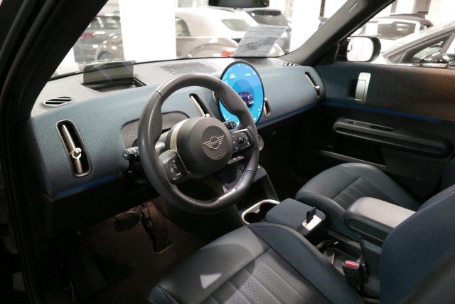 MINI Countryman C Favoured Countryman Pack L