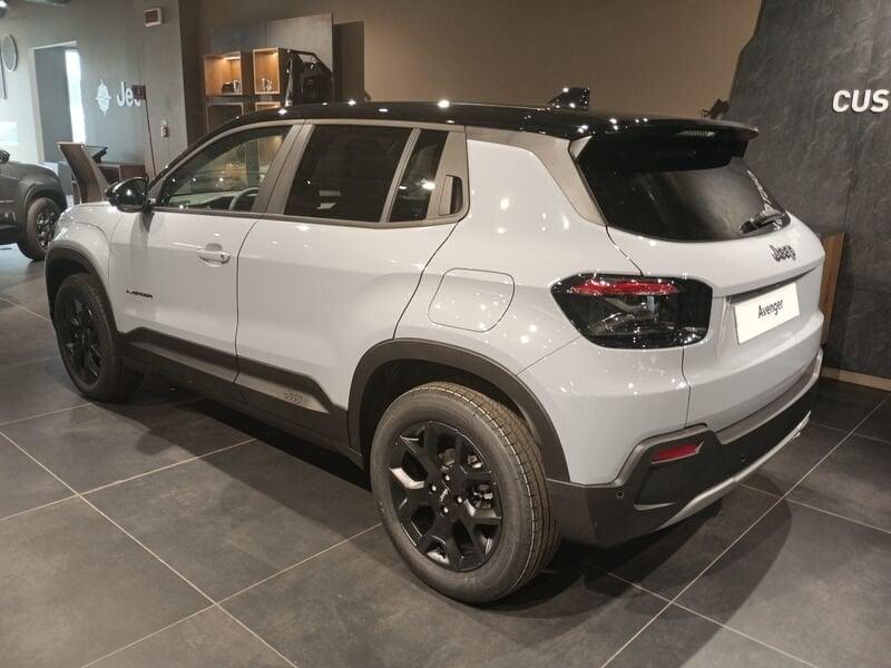 Jeep Avenger e-Hybrid 1.2 MHEV e-Hybrid Turbo Black Edition