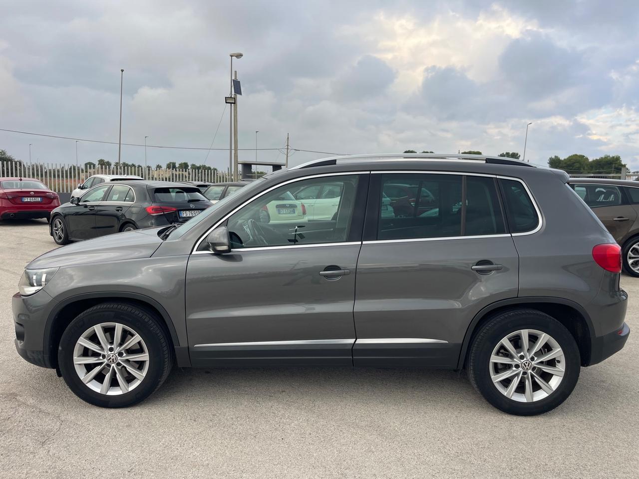 VOLKSWAGEN TIGUAN 2.0 TDI 140CV FULL NAVI MY14