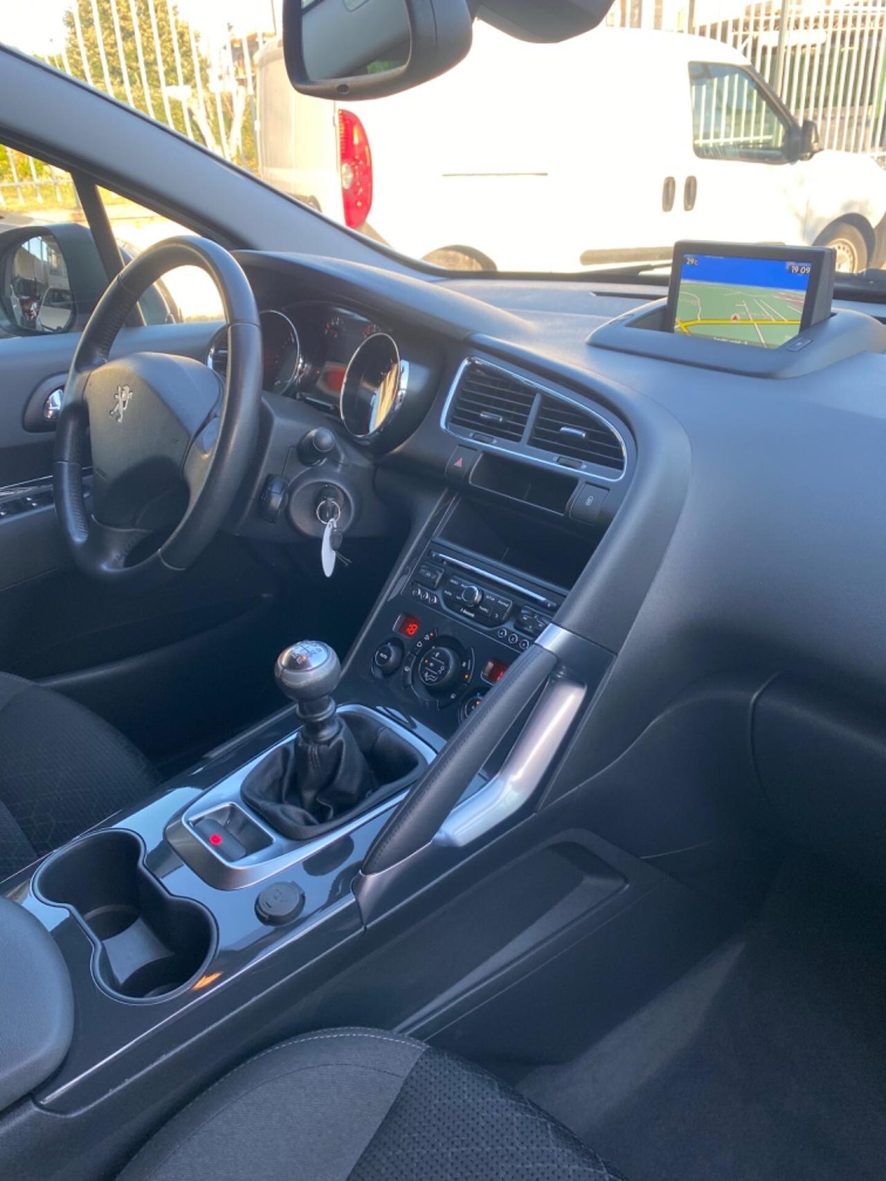 Peugeot 3008 1.6 HDI Fine 2016 Full Navi Led