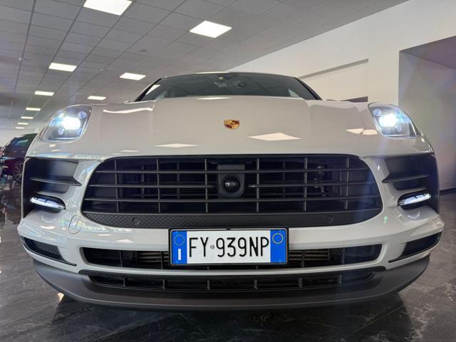 PORSCHE Macan 2.0