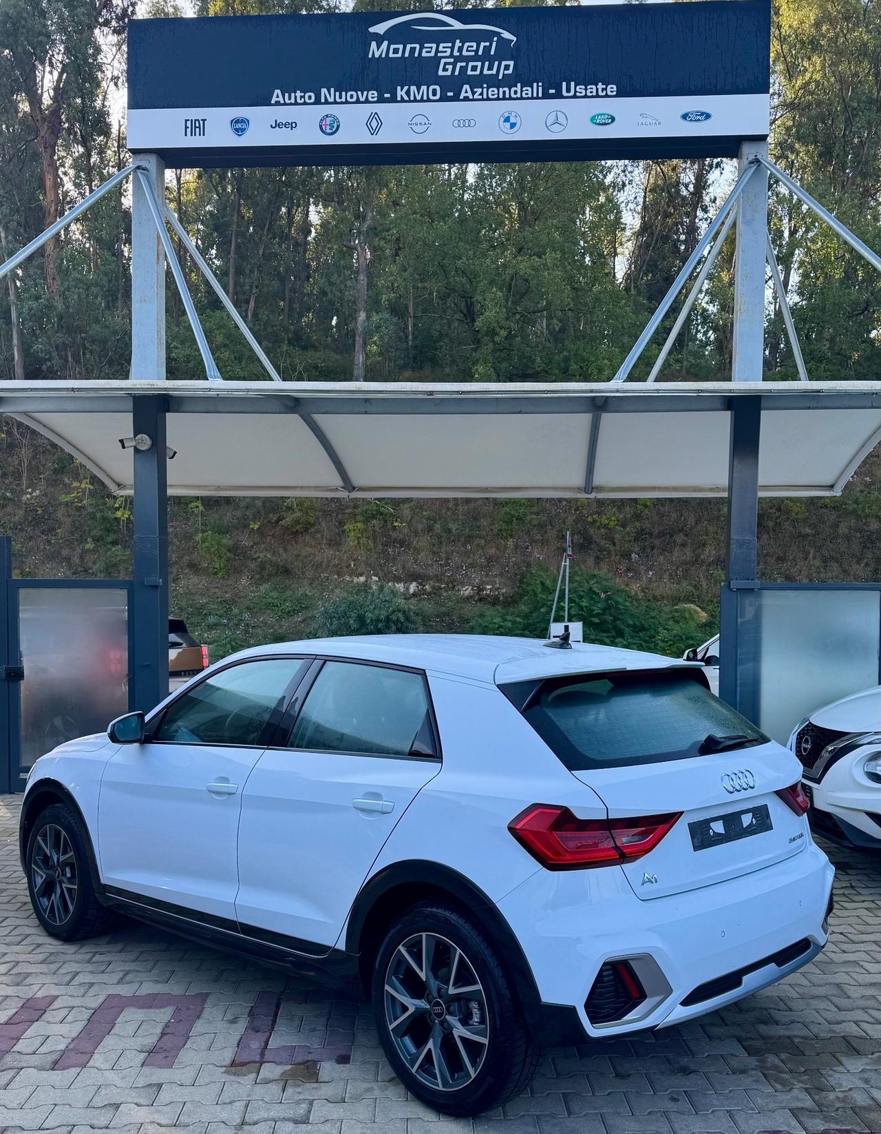 Audi A1 allstreet 30 TFSI S tronic Identity Contrast