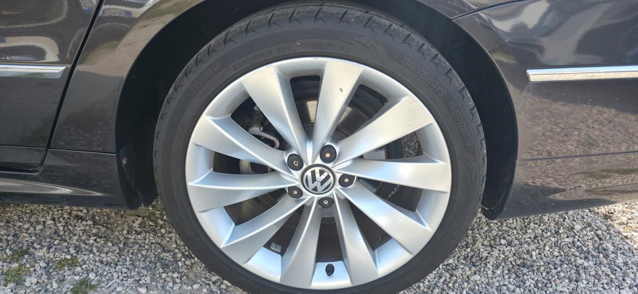 Volkswagen Passat 2.0 TDI DPF 4mot. Var. Highline