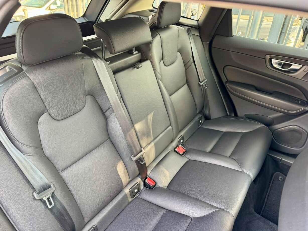 VOLVO XC60 B4 2.0 D-HYBRID 197 CV C.AUTOMATICO