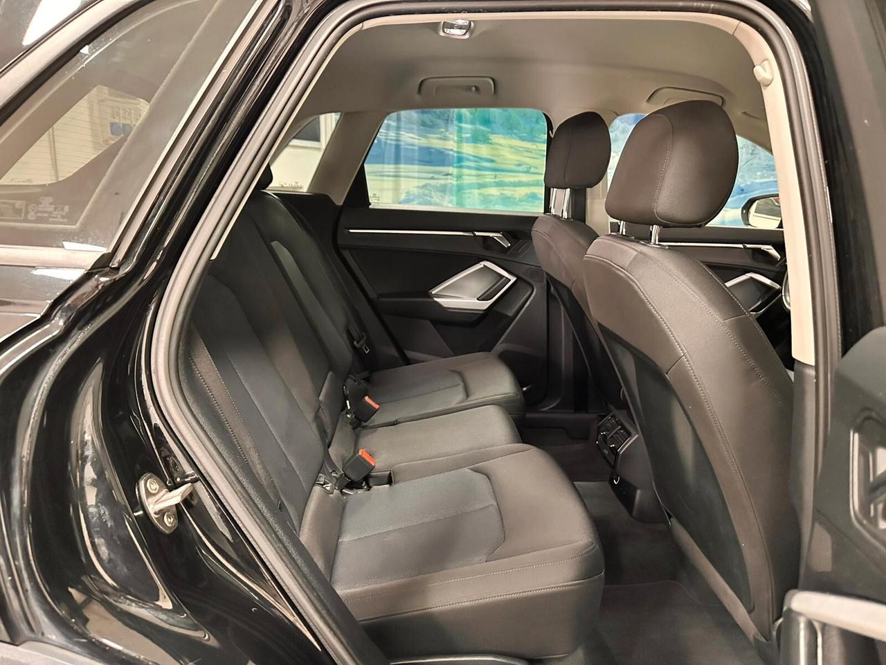 Audi Q3 35 TDI S tronic line edition