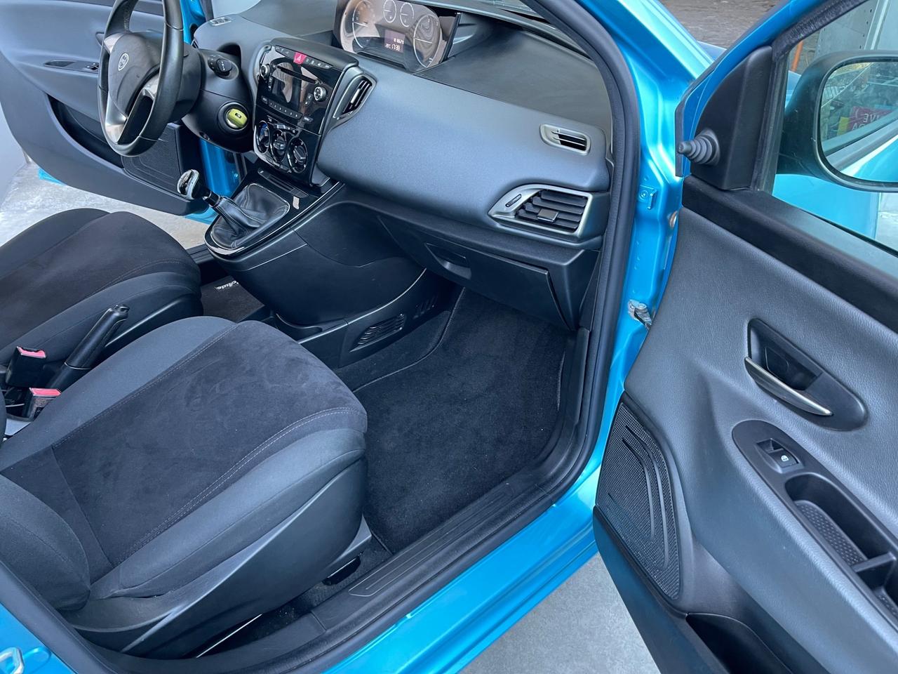 Lancia Ypsilon 1.3 MJT 16V 95 CV 5 porte S&S Elefantino