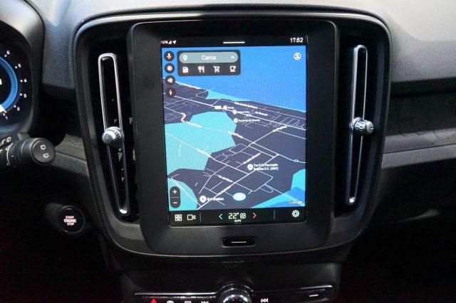 VOLVO XC40 B3 automatico Business MHEV Certificata