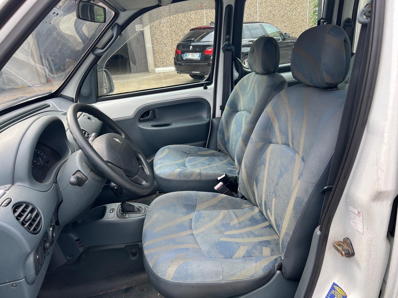 Renault Kangoo 1.4 cat Proactive cambio automatico