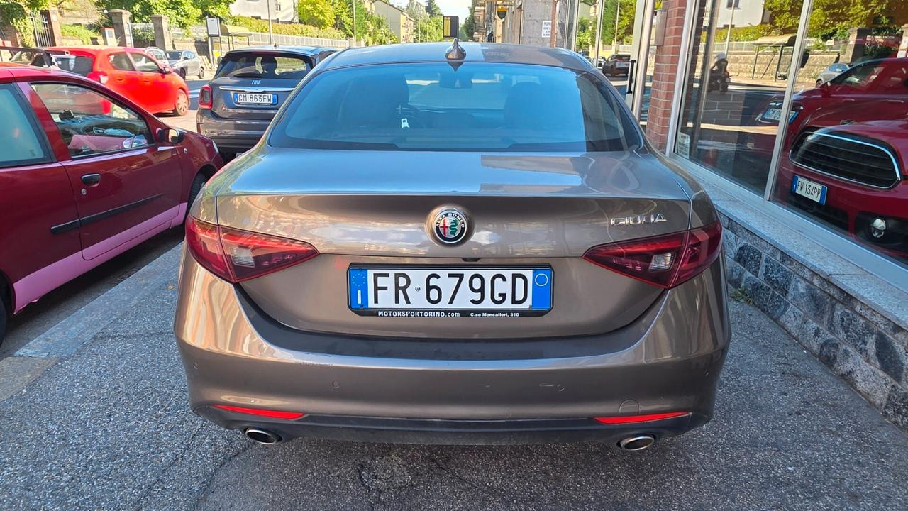 Alfa Romeo Giulia 2.2 Turbodiesel 180 CV Super