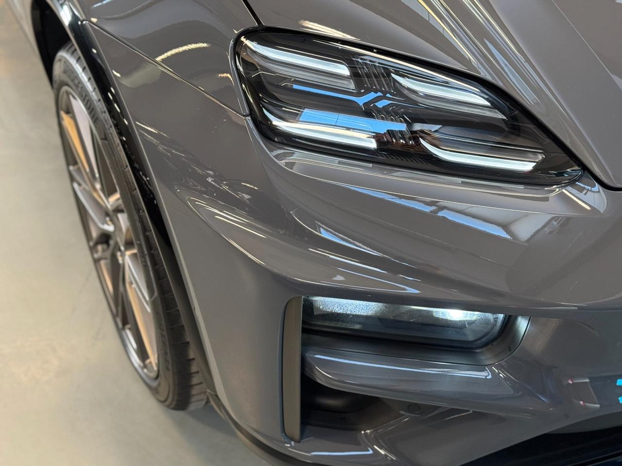Porsche Macan EV TURBO - FULL ELETTRICO VENTILATI SOSP. PNEUMATICHE ASSE STERZANTE