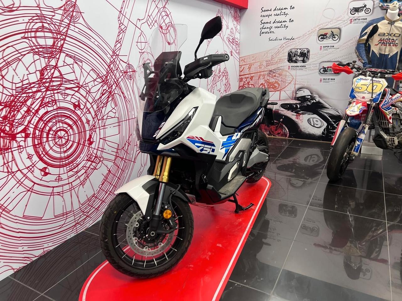 Honda X-ADV 750 2026