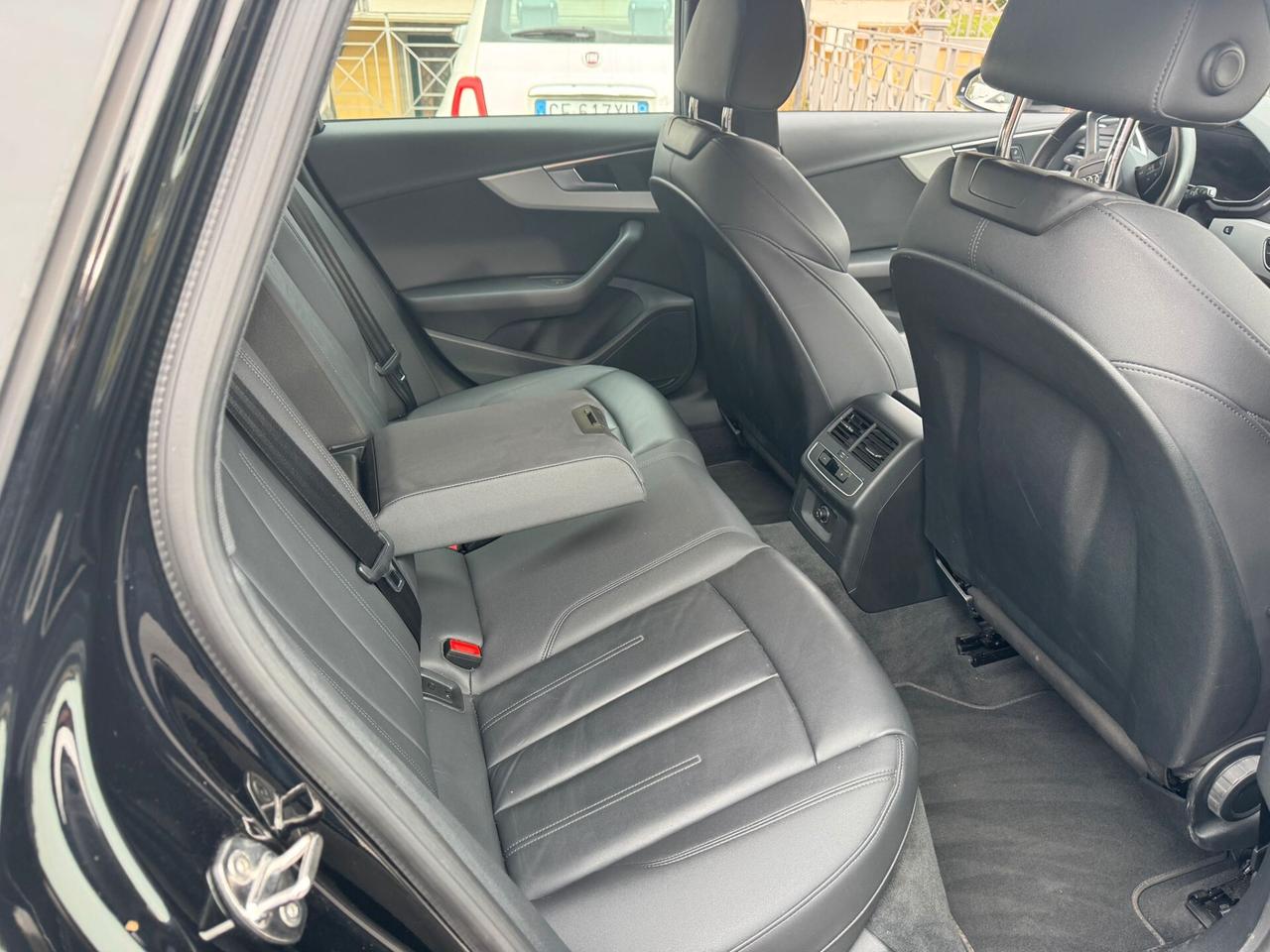 Audi A4 allroad 40 TDI 204 CV S tronic Identity Contrast