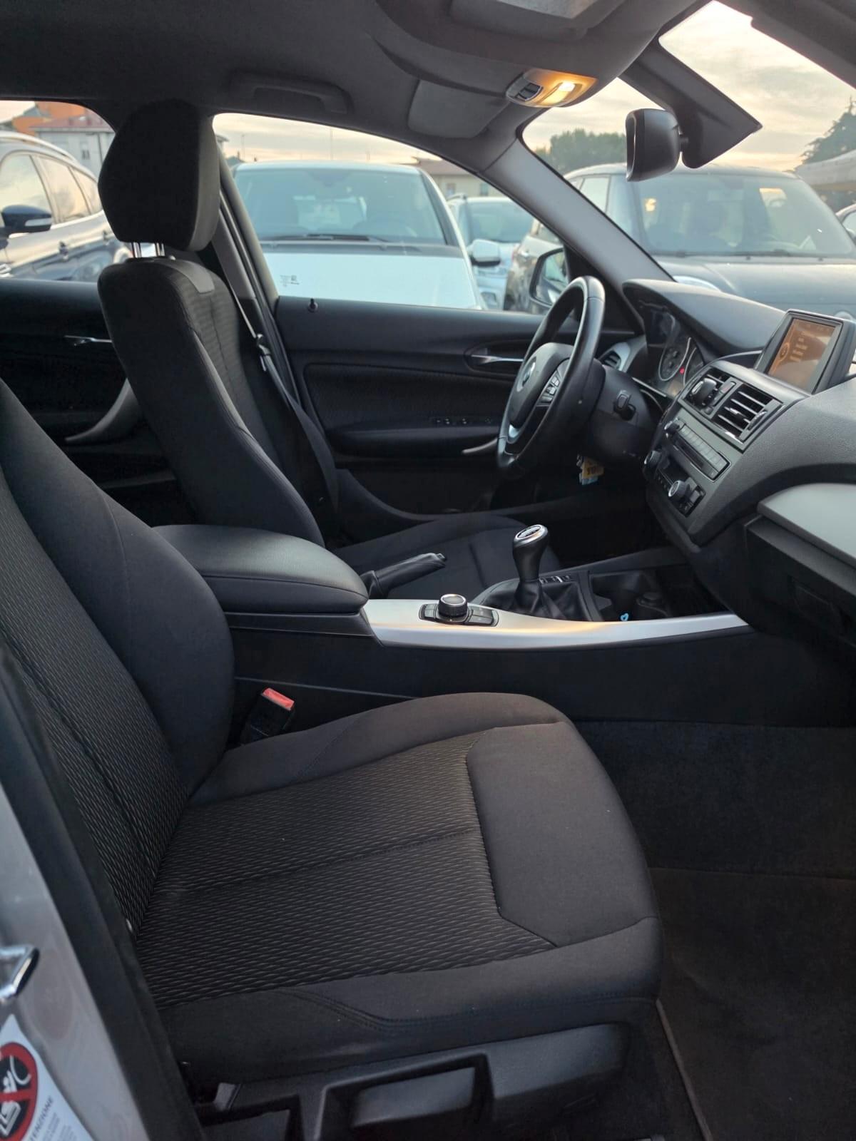 Bmw 116 116d 5p. Urban