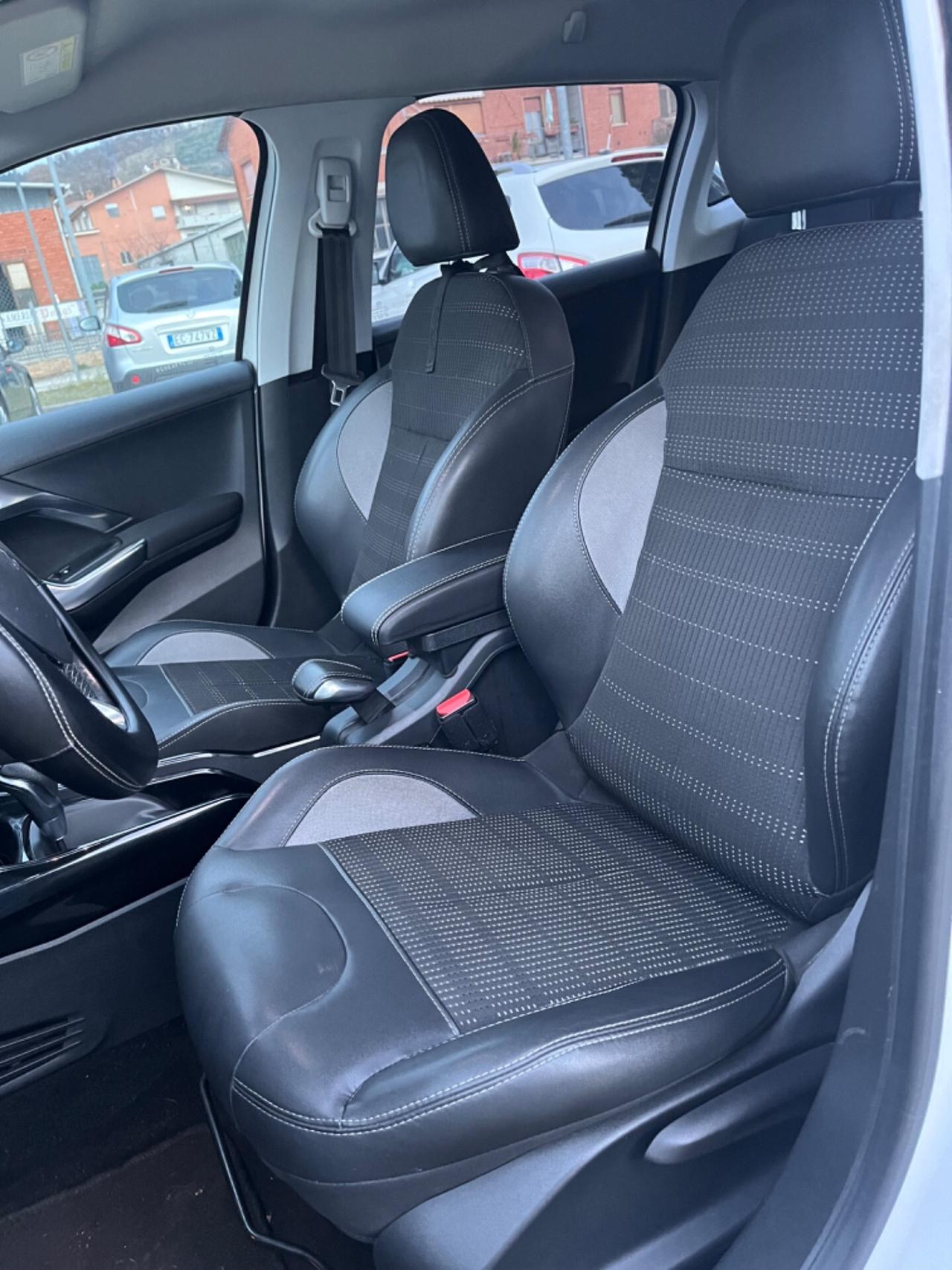 Peugeot 2008 1.5 Diesel AUTOMATICA PERFETTA