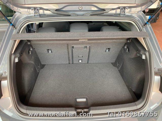 VOLKSWAGEN Golf 1.0 eTSI EVO DSG Life