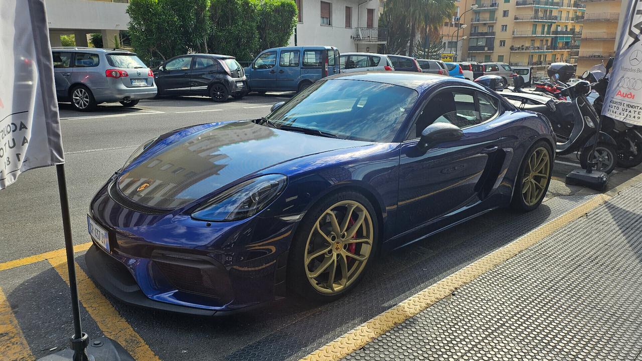 Porsche 718 Cayman 4.0 GT4 APPROVED 26