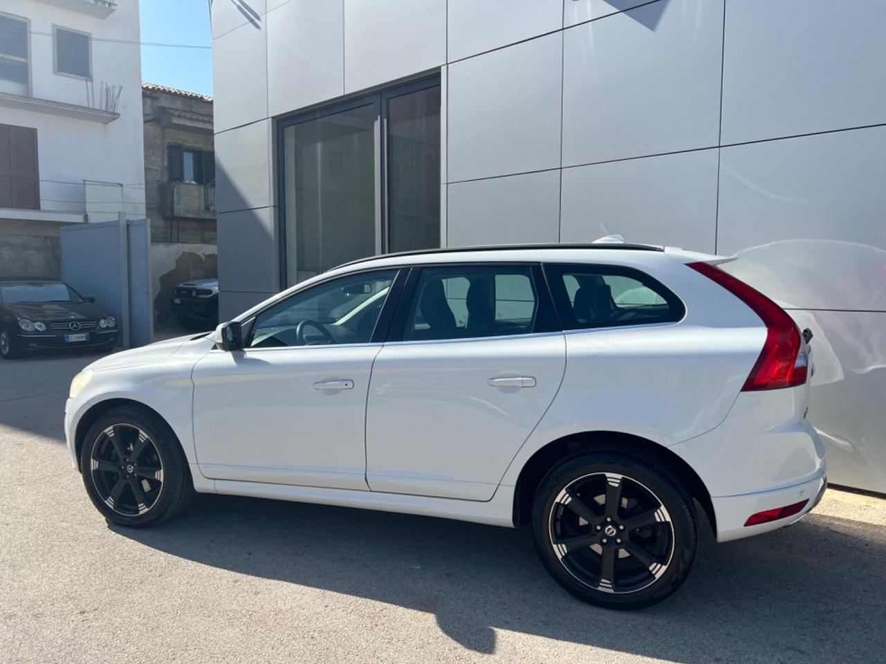 Volvo XC60 D4 AWD Geartronic Momentum - anno 2012 - km 230.000