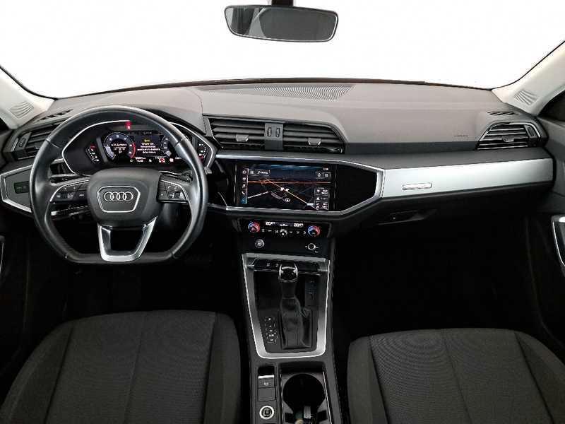 AUDI Q3 40 TDI quattro S tronic Business Advanced