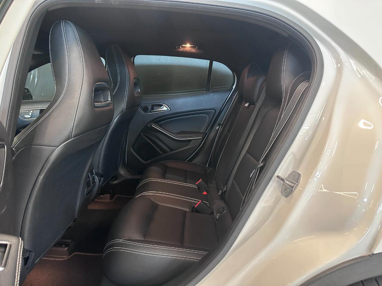 Mercedes GLA 200 d Night Edition auto