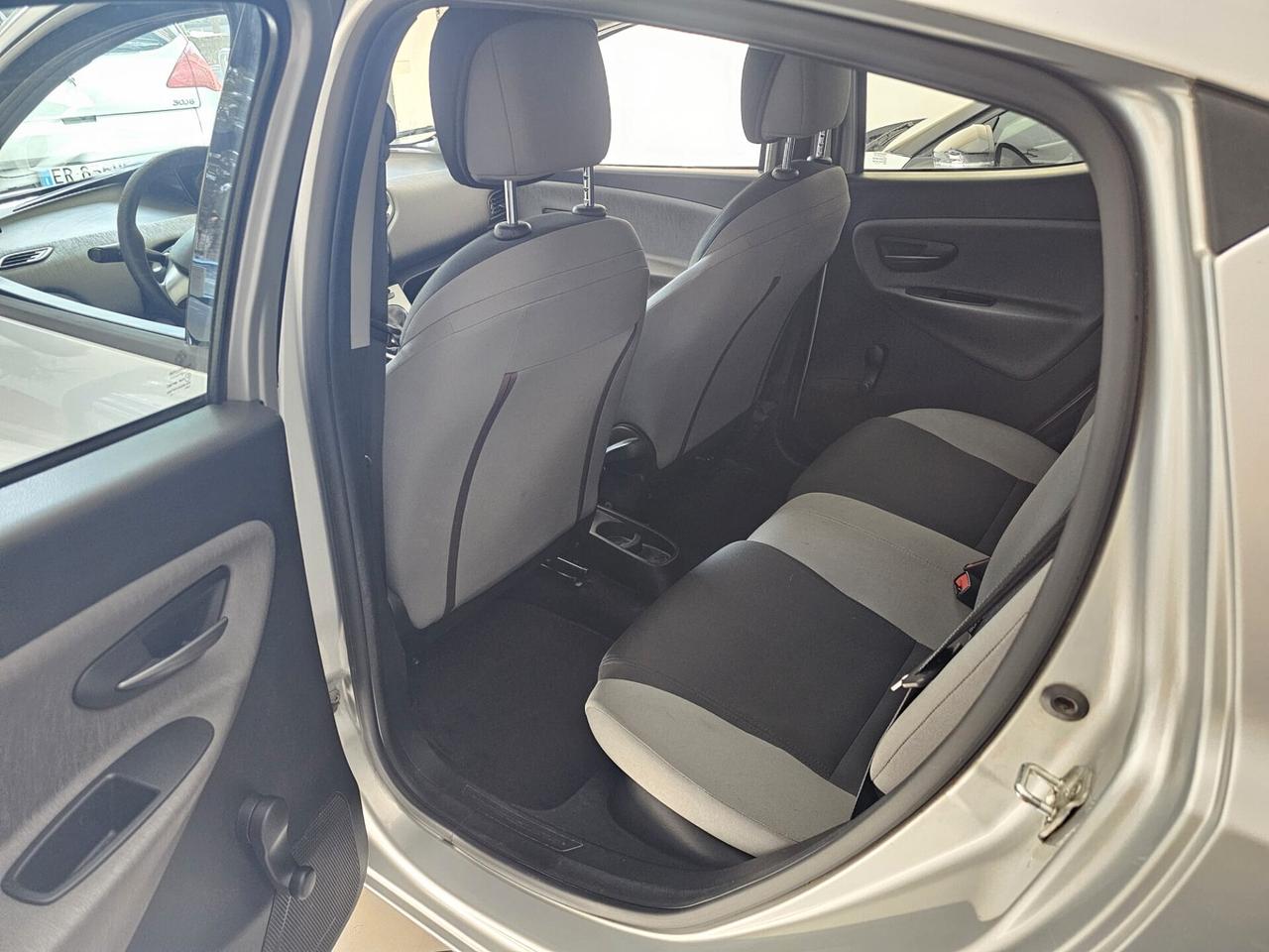 Lancia Ypsilon 1.2 69 CV 5 porte S&S Gold
