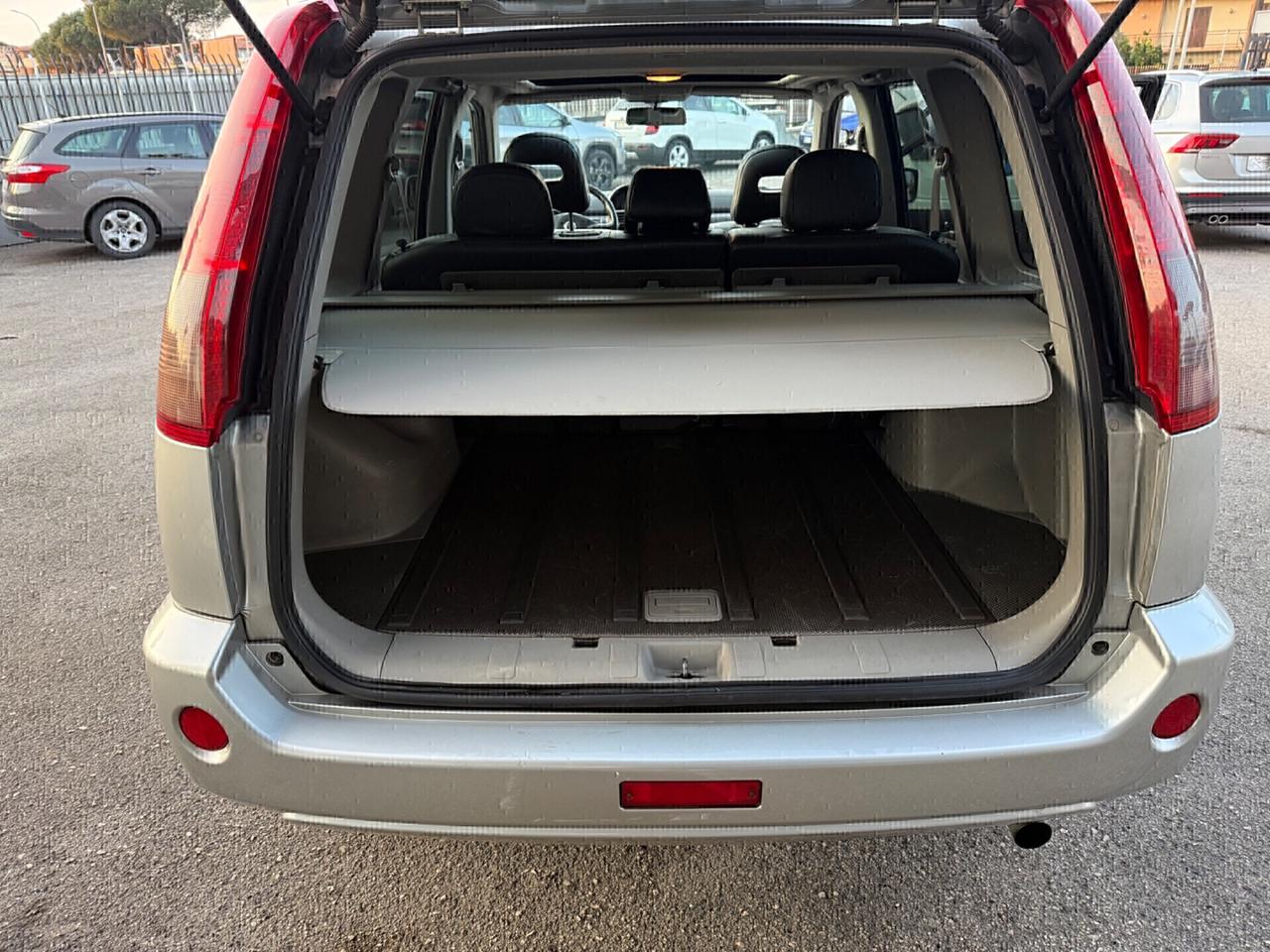 Nissan X-Trail 2.2 dCi Elegance