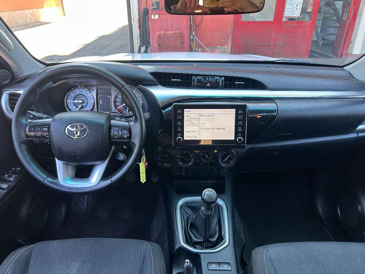 TOYOTA - Hilux 2.4 d-4d 4x4 EXECUTIVE TELECAMERA