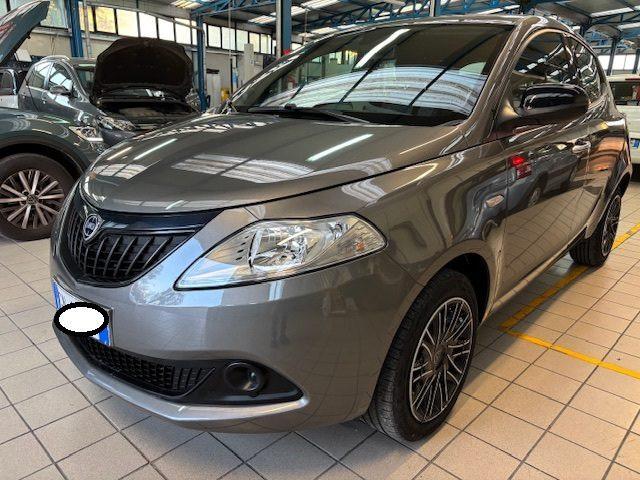 LANCIA Ypsilon 1.0 FireFly 5 porte S&S Hybrid Silver Plus