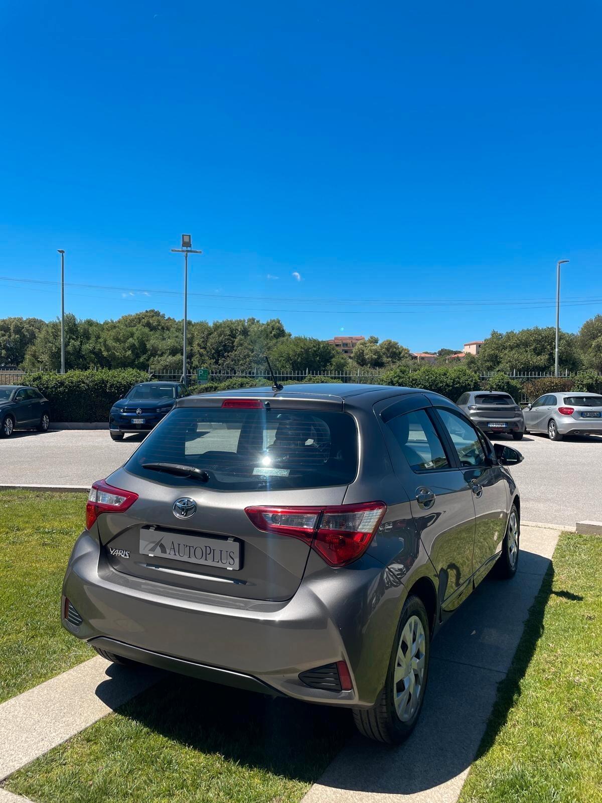 Toyota Yaris 1.5 5 porte Lounge