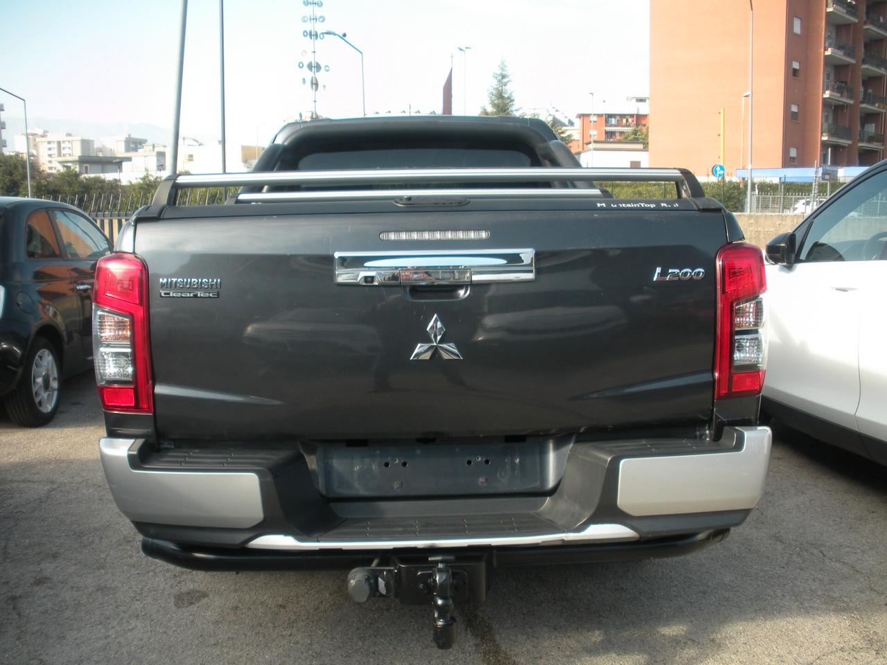 Mitsubishi L200 2.3 D Club Cab 4x4 Super Select Intense