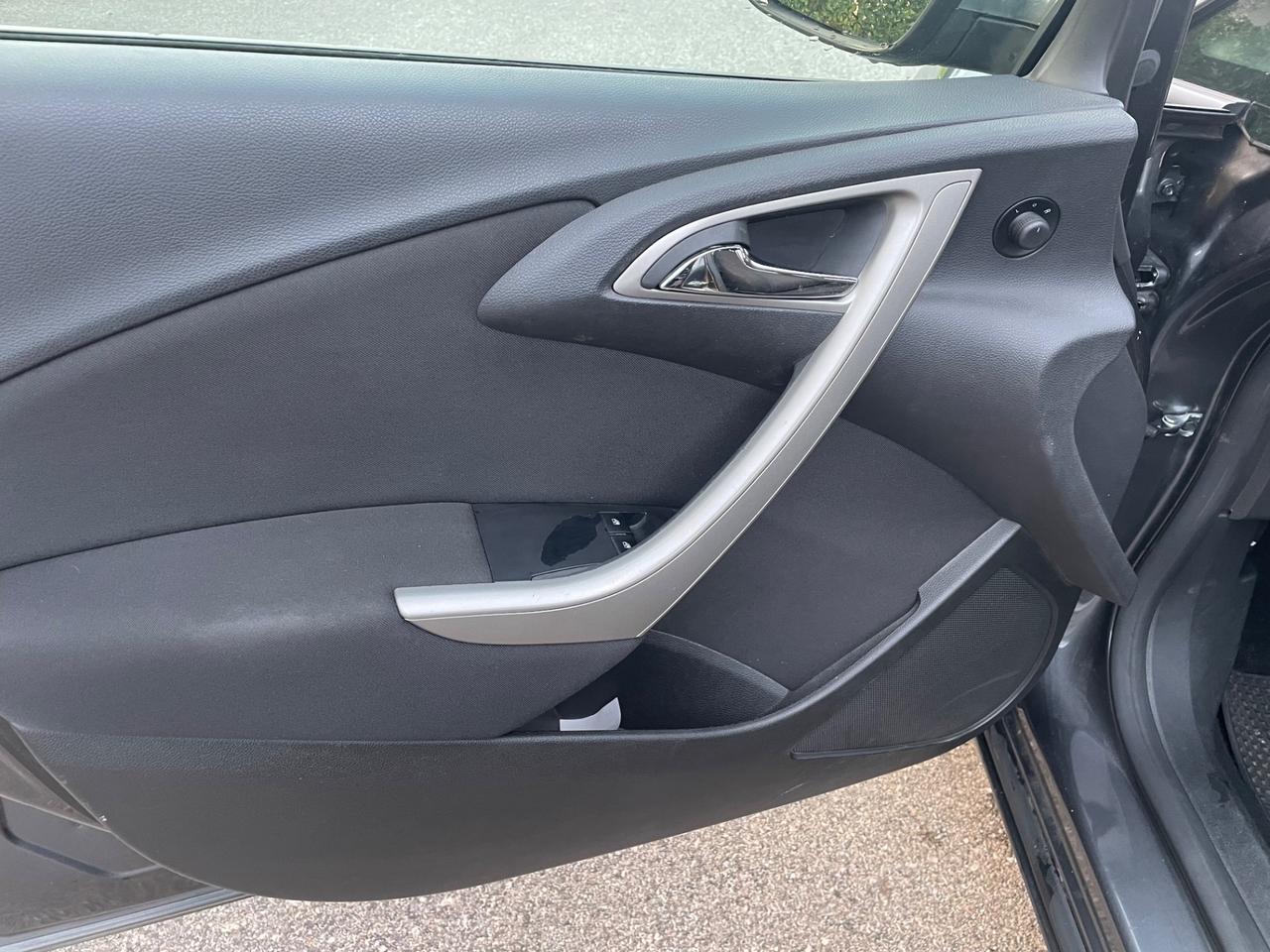 Opel Astra 1.7 CDTI 110CV 5 porte