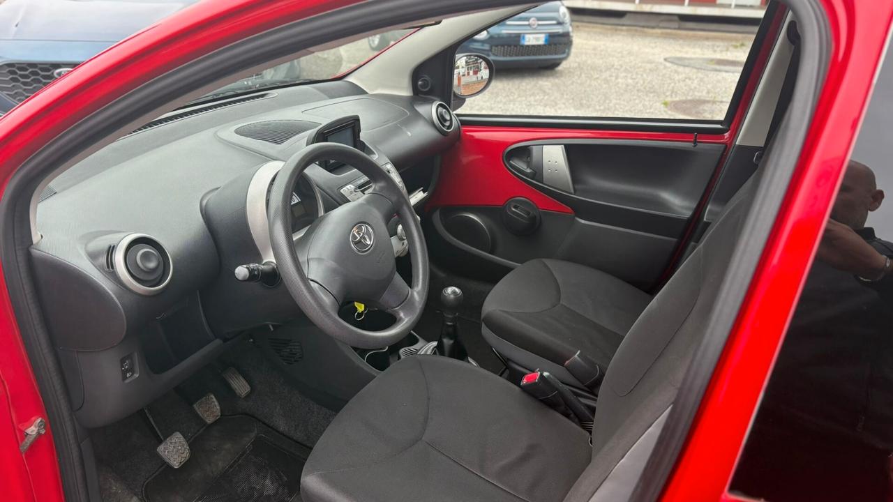Toyota Aygo 1.0 12V VVT-i 5 porte Lounge Connect