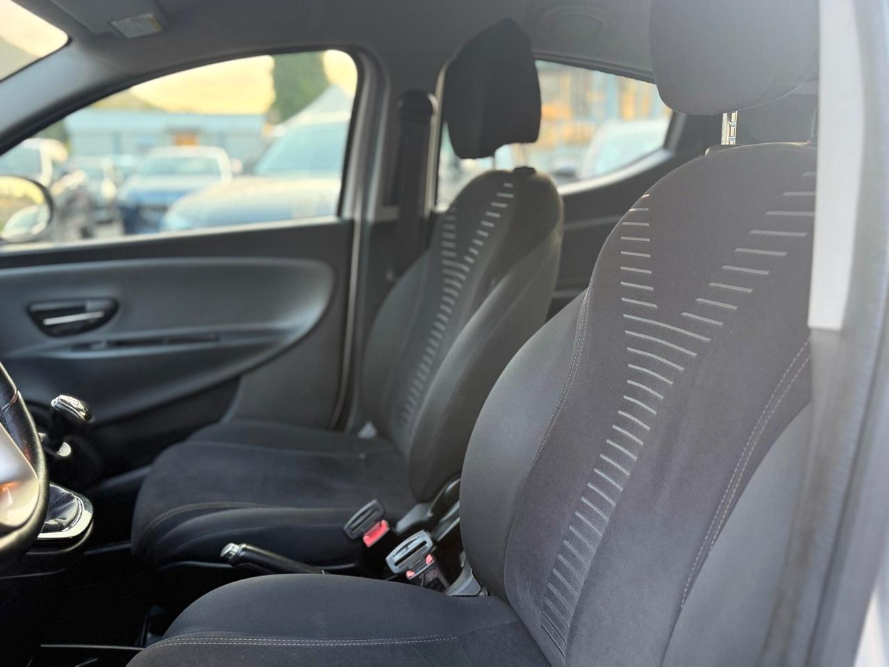 Lancia Ypsilon 1.2 Ecochic GPL Silver