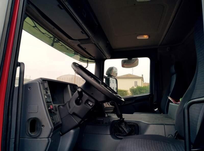 SCANIA P310 CV DB6X2 FRIGO 99TKM!!!!!!